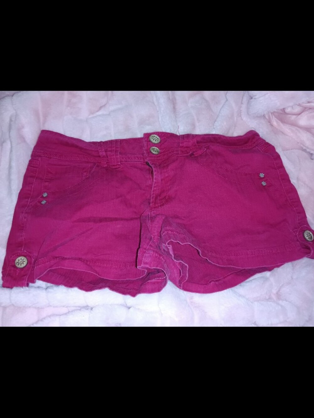 GUC Candie's Magenta Low-Rise Shorts Jrs. 9